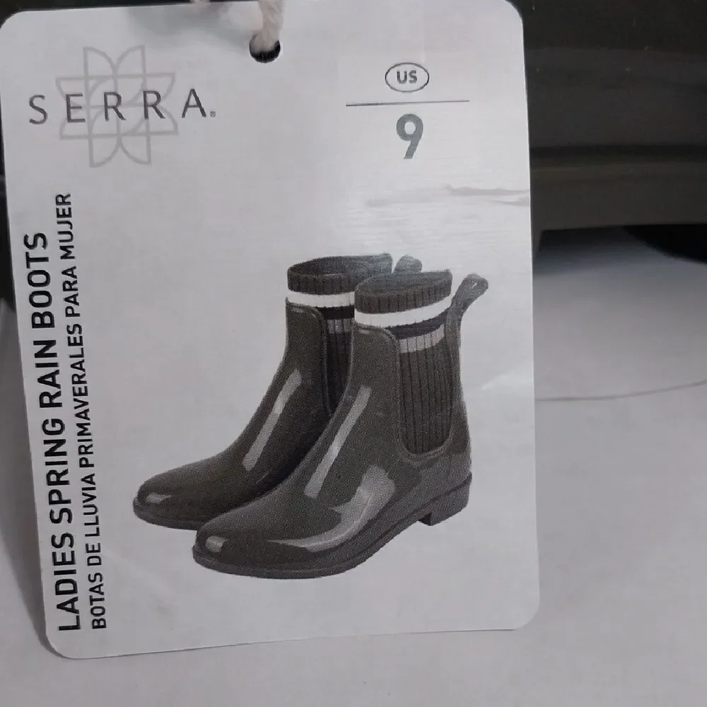 Loden Green Serra Women's Green Rain Boot...Size 9...NEW IN BOX